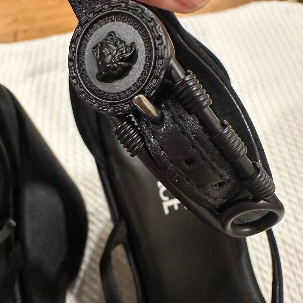 * VERSACE Platform Sandals BX17 - Picture 9 of 14